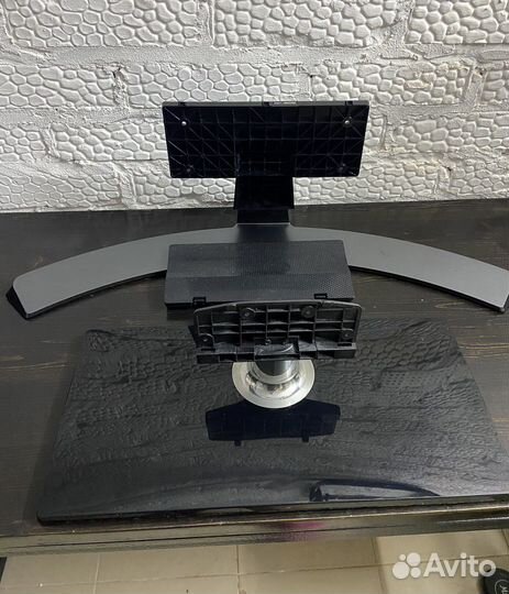 Стойка под телевизор