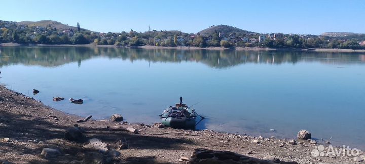 Гребная лодка с навесным транцем