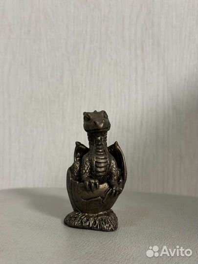 Статуэтка дракон