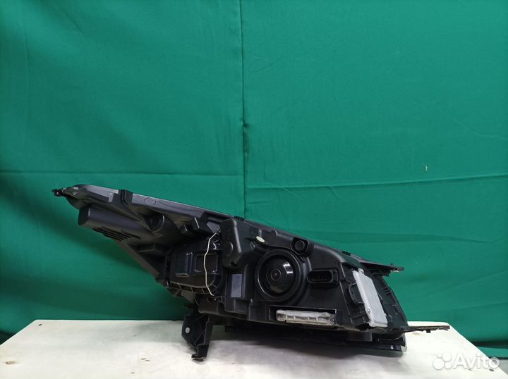 Фара левая Ford Kuga 2 цбс 2012