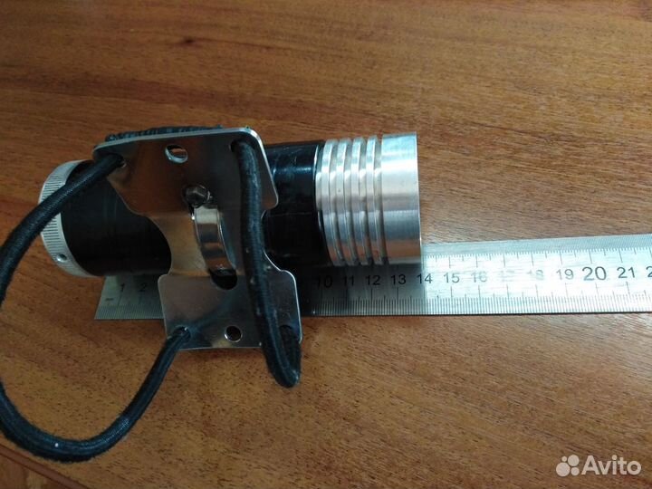 Фонарь для подводной охоты и дайвинга