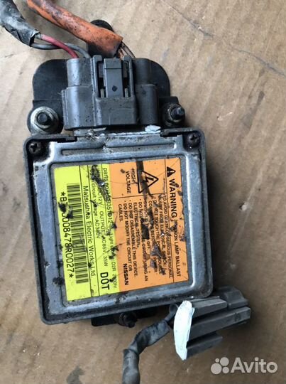 Штатный ксенон Ниссан Максима (288)