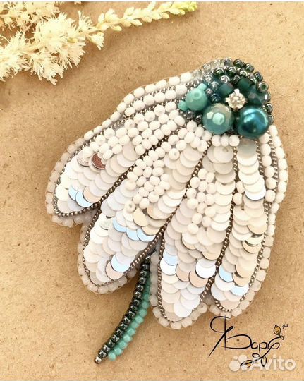 Брошь ручной работы цветок