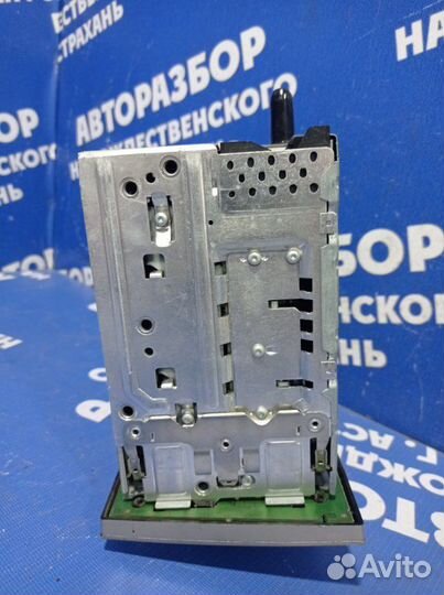 Штатная магнитола Opel Astra H хэтчбек Z16XEP 2007