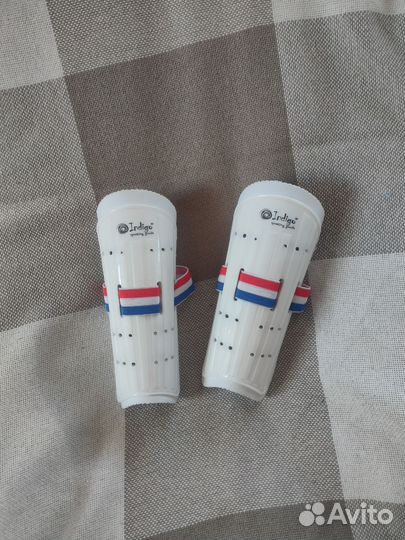 Щитки футбольные детские