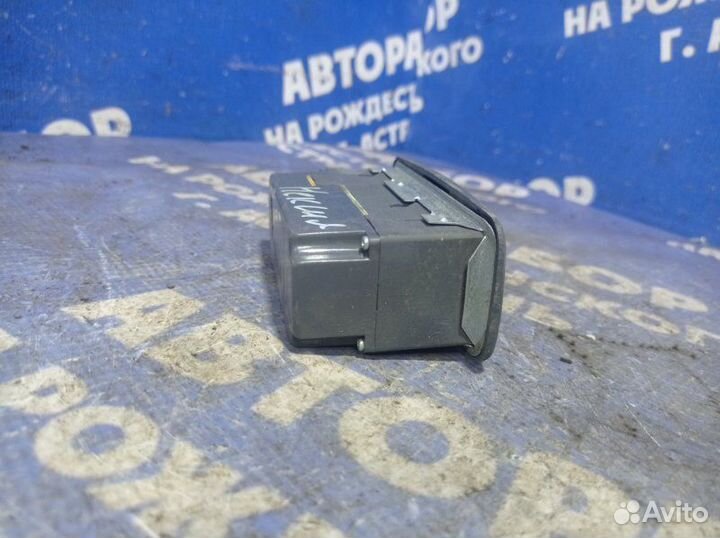 Часы Daewoo Nexia седан 2005