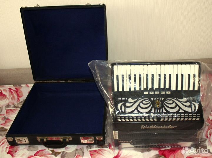 Аккордеон Weltmeister Caprice 3/4 сост. нового