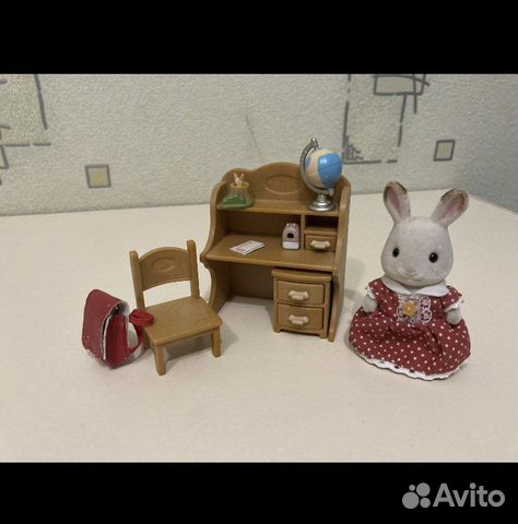 Набор sylvanian families мария за партой