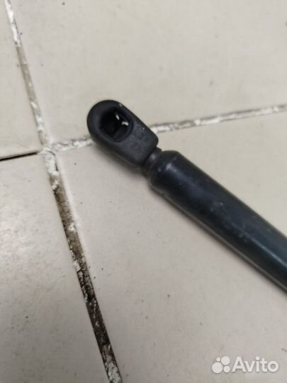 Амортизатор капота Audi A6 C5