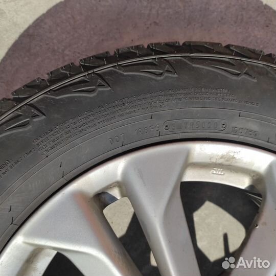 Dunlop Grandtrek AT5 225/65 R17