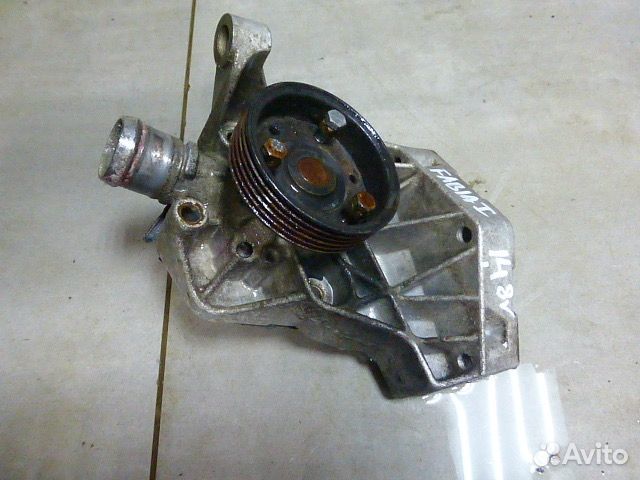 Шкода насос водяннная помпа Fabia