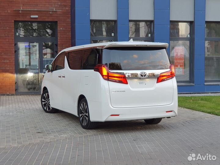 Toyota Alphard 2.5 CVT, 2023, 50 км