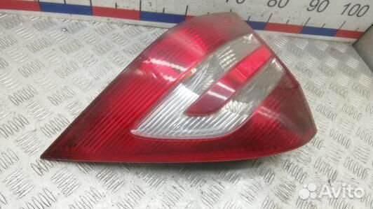Фонарь задний правый mercedes benz C-class W203 (Y