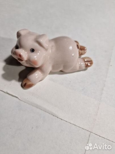 Фигурка поросенок