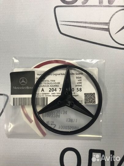 Эмблема на крышку багажника Mercedes W204