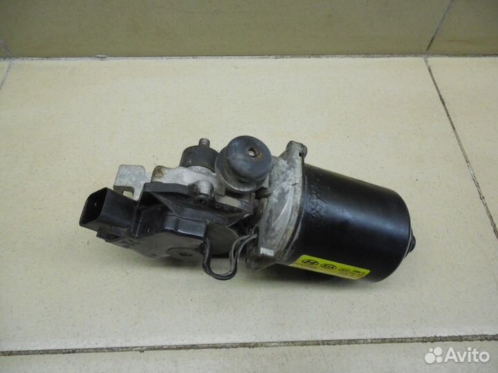 Моторчик стеклоочистителя передний RIO 2005-2011