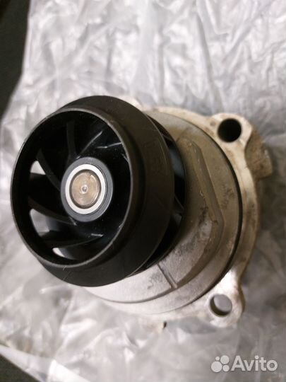 VAG. Водяной насос (помпа) и натяжитель