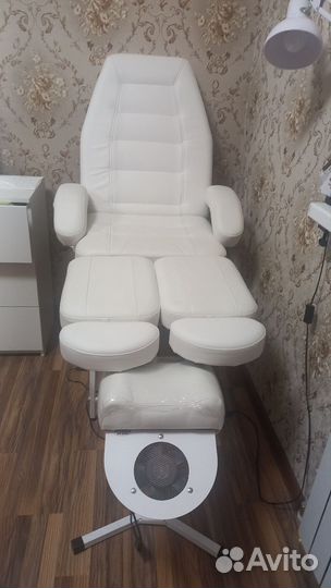 Кресло + пылесос для педикюра