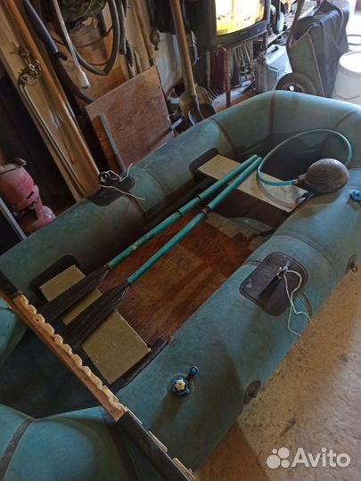 Лодка надувная двухместная бу