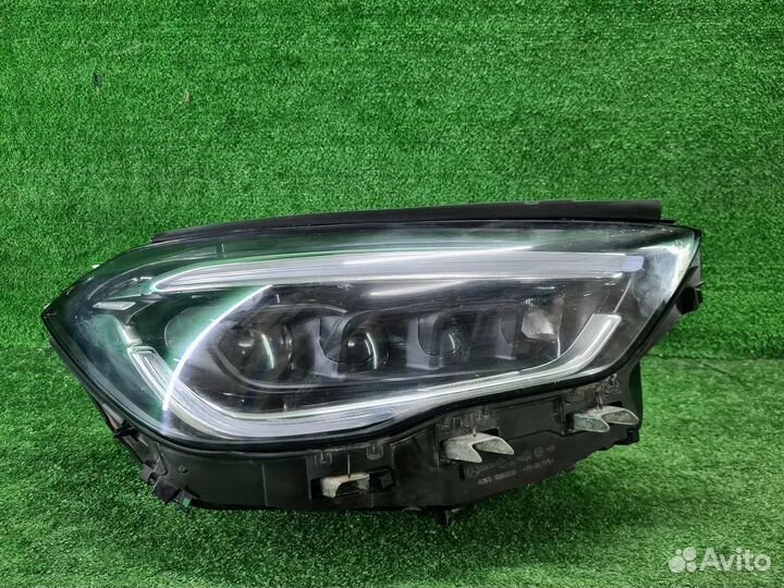 Фара правая Mercedes-Benz GLA-Class
