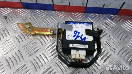 Блок иммобилайзера toyota corolla E12 (1KK16M201)