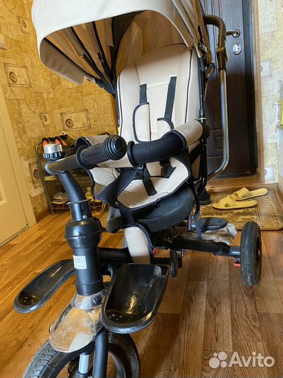 Детский велосипед с ручкой