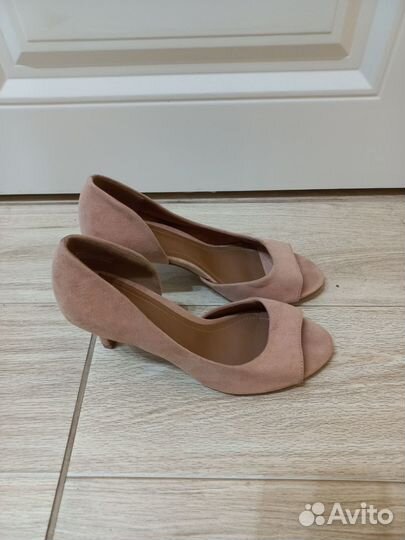 Обувь женская 36 размер