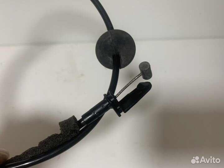 Трос открывания левой двери Ford Focus 2