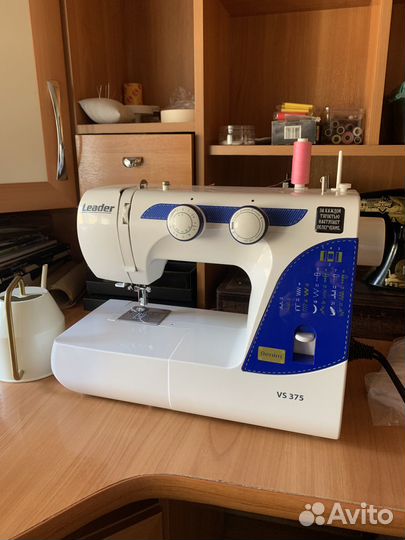 Продам швейную машину