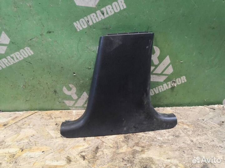 Обшивка стойки Мерседес Бенз 210 Е-класс