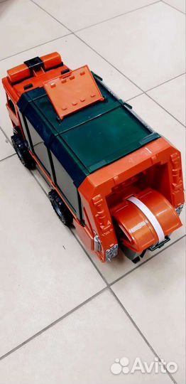 Машинка большая. Мусоровоз. Спецтехника
