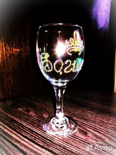 Бокал со стразами