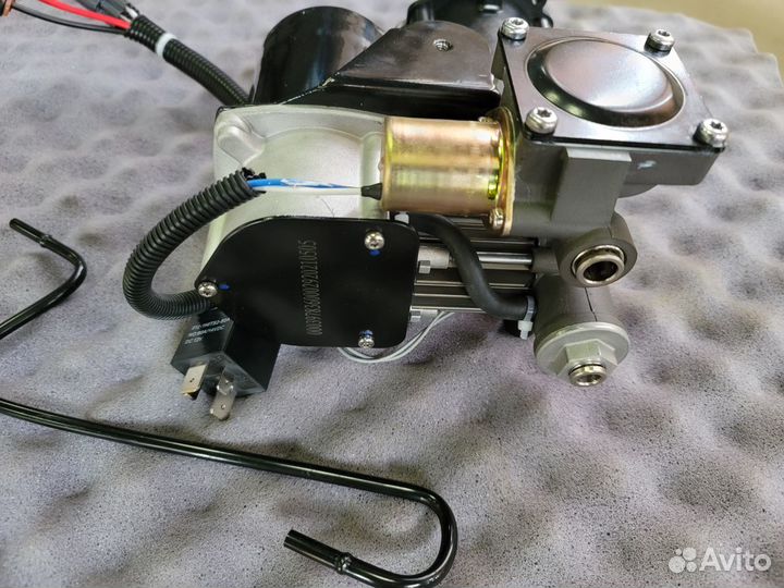 Компрессор пневмоподвески Land Rover Hitachi