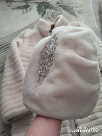 Продам шубу мутон и шапку из эко меха