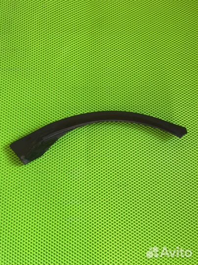 Рейндж ровер спорт 1 накладка заднего левого крыла
