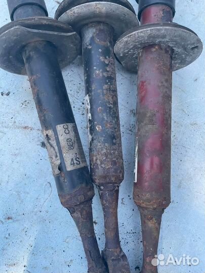 Стойка амортизатора передняя 8E0413031BE