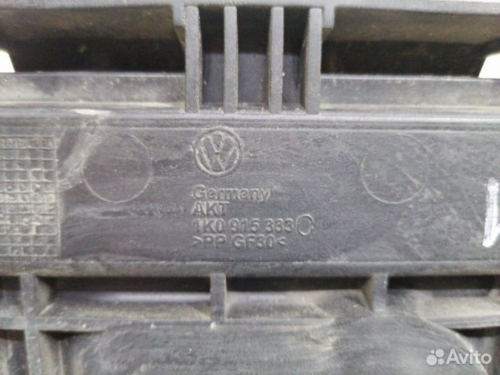 Крепление аккумулятора Vag