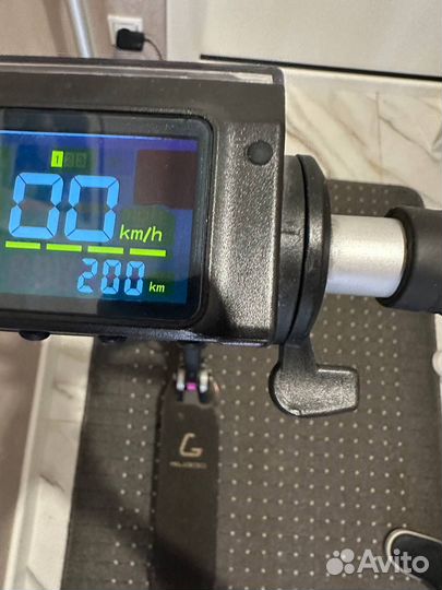 Самокат взрослый электрический