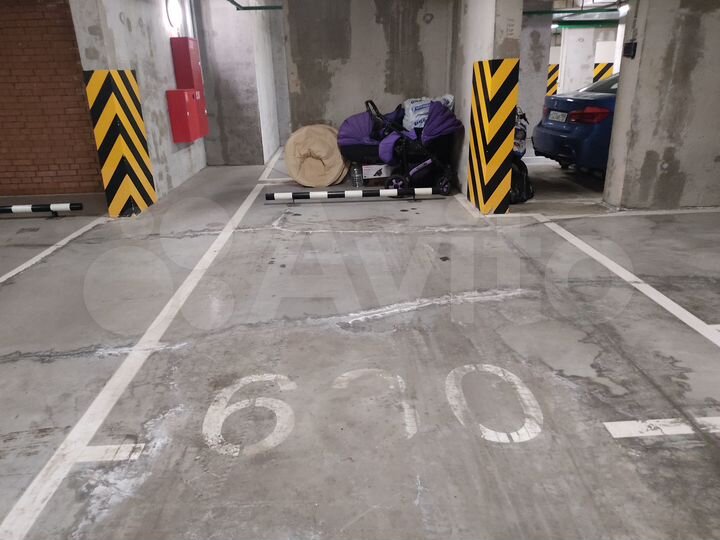 Машиноместо, 30 м²