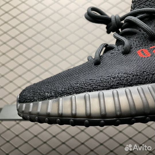 Кроссовки Adidas Yeezy Boost 350 v2 Bred