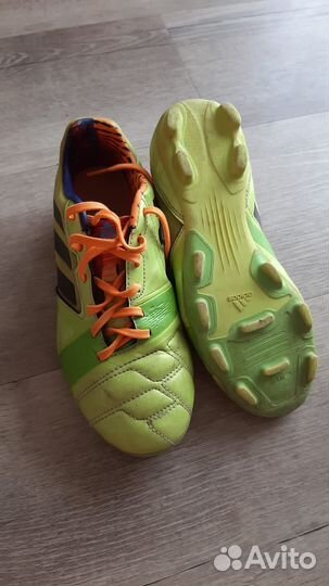 Футбольные бутсы