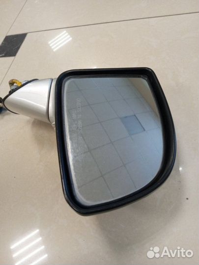 Зеркало заднего вида боковое правое Kia Carens FG