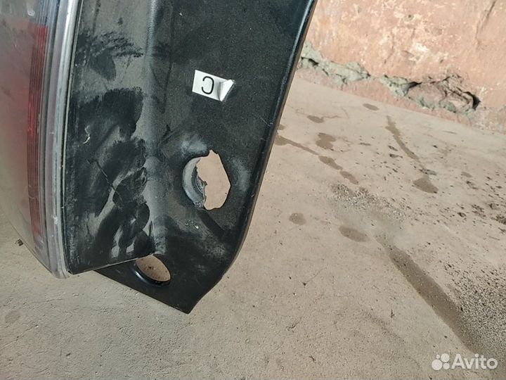 Задний правый фонарь Subaru Forester