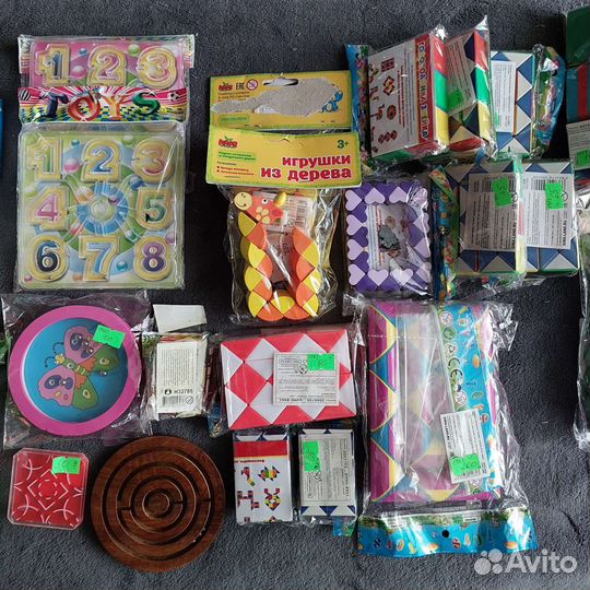 Кубики-рубики, брелочкм-лабиринты, змейка новые