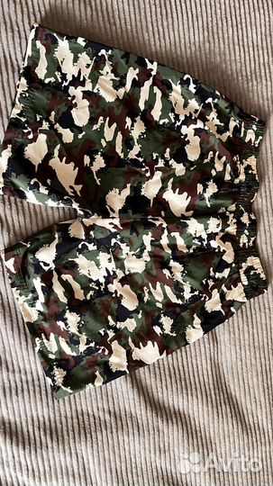 Пуховики uniqlo, quiksilver, calvin klean