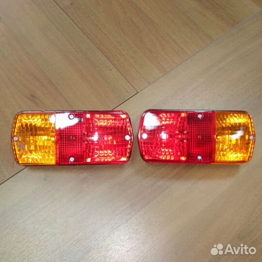 Фонари К-кт 2 шт на Авто Универсальные