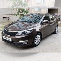 Kia Rio 1.6 AT, 2015, 266 000 км, с пробегом, цена 990 000 руб.