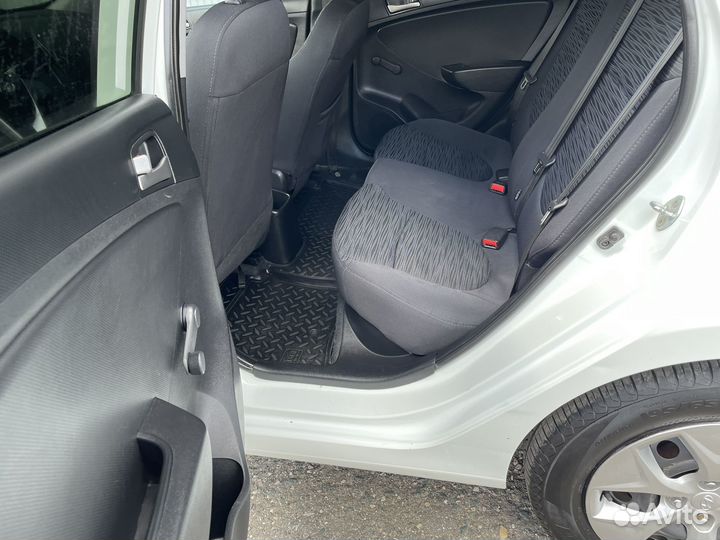 Hyundai Solaris 1.4 МТ, 2015, 109 000 км