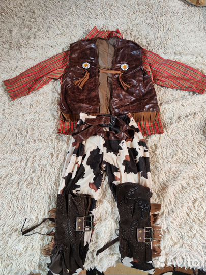 Новогодний костюм ковбоя