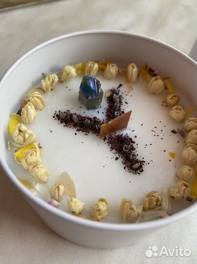 Свечи ручной работы с натуральными сухоцветами